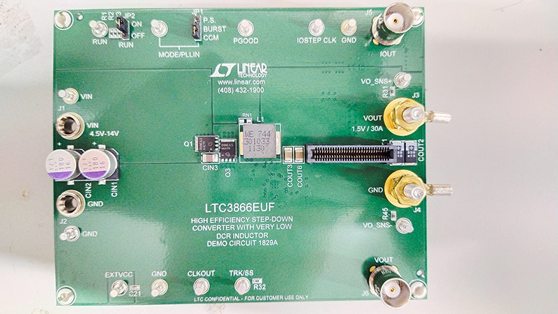 ../../../../_images/complete_installed_female_socket_connector.png