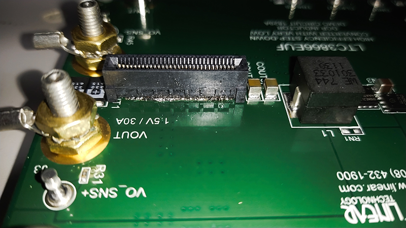../../../../_images/soldered_female_socket_connector.png
